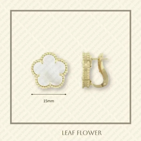 Luxury Clover Pearl Earrings – 18K Gold Finish