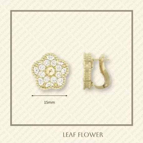 Luxury Clover Pearl Earrings – 18K Gold Finish